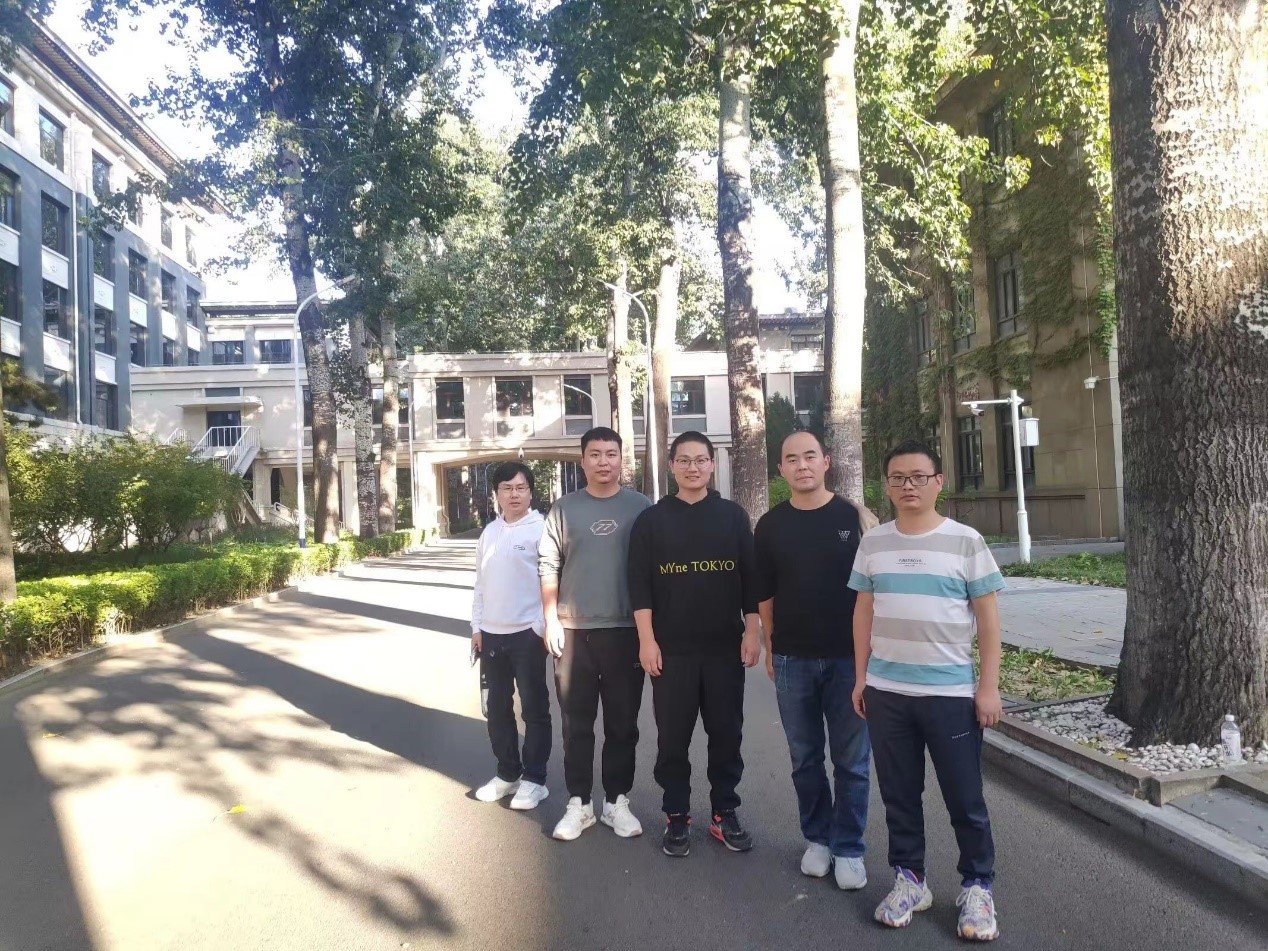 同学们踊跃参加活动