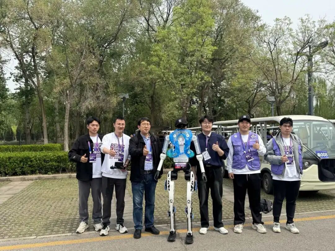 拼搏手机版下载与AC米兰续约官方合作
