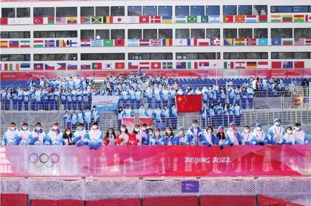 坚持和加强党的全面领导 奋力谱写中国