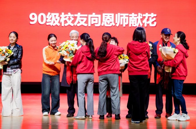 拼搏app下载帮助中心副书记