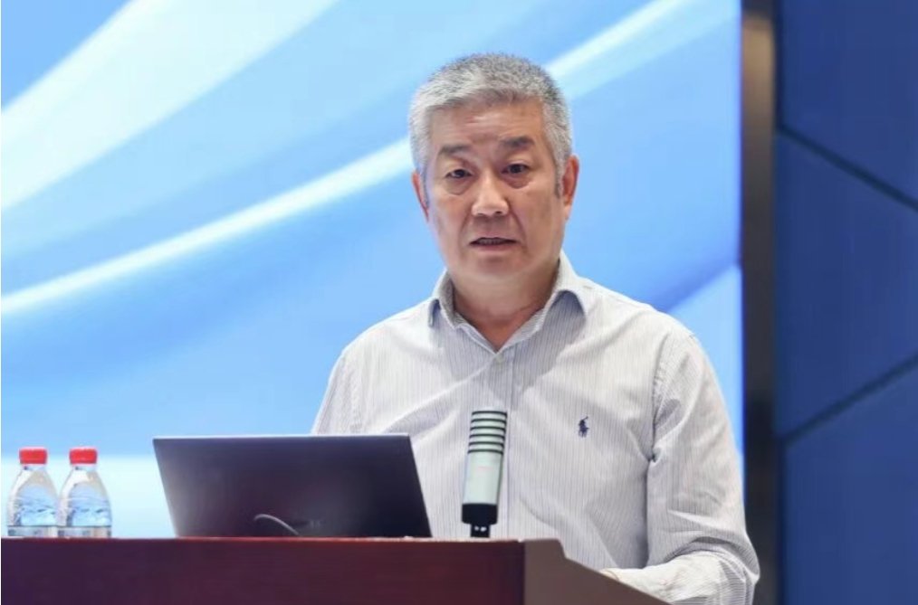 校长王云鹏在讲话中指出