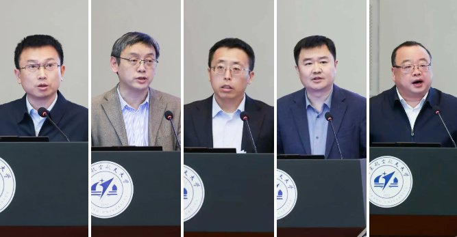 会议由拼搏app下载使用方法副书记程
