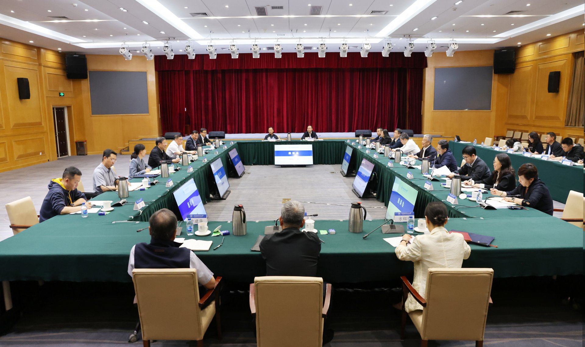 全国政协党组成员