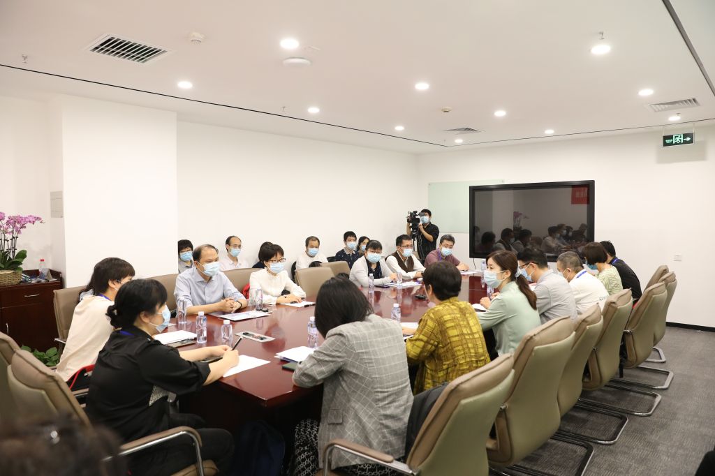 坚持走中国特色自主创新道路