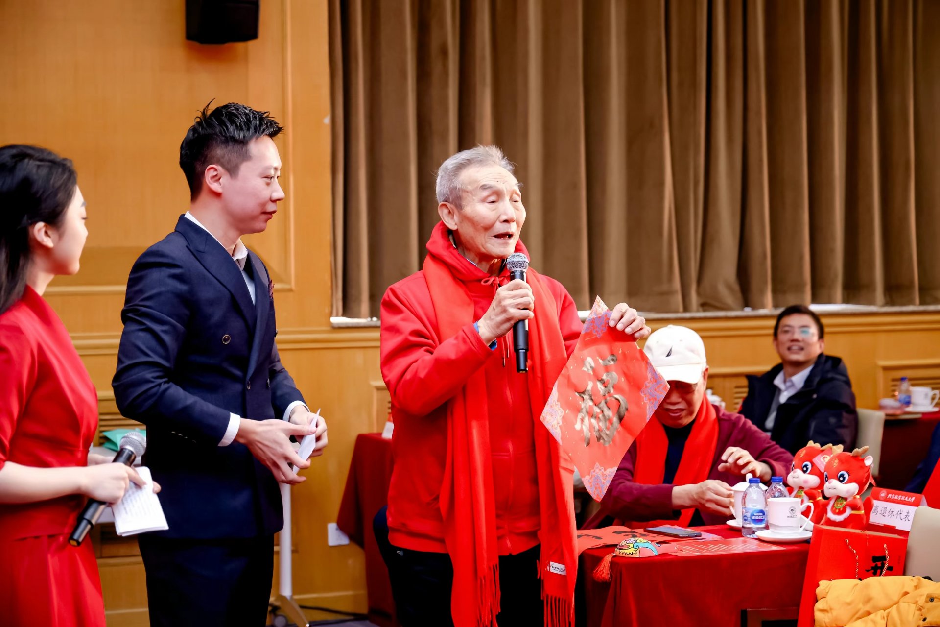 离退休教职工代表