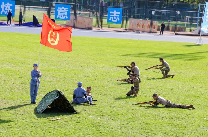 迈入赛场