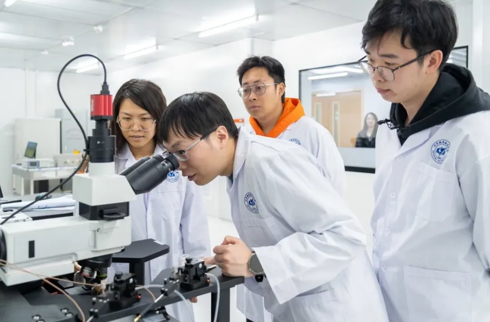 应当具有强大的思政引领力